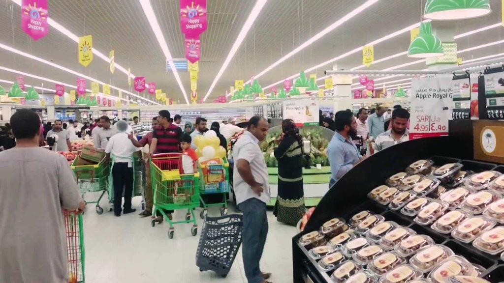 biggest lulu hypermarket in dubai