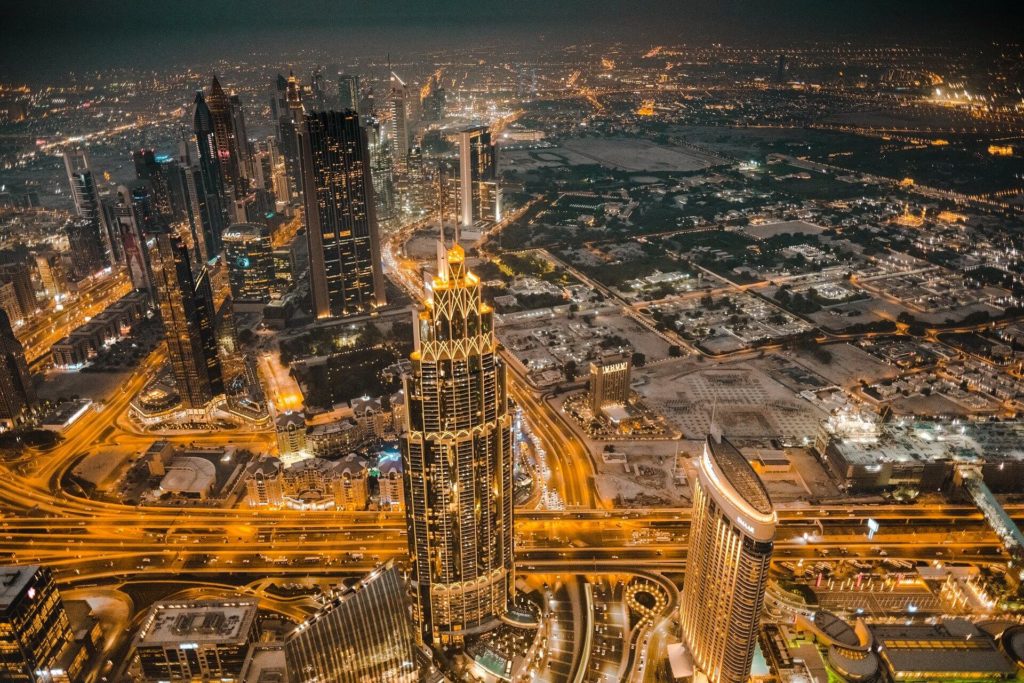 Traveling to Dubai? 6 Local Laws and Customs To Know UAE Central