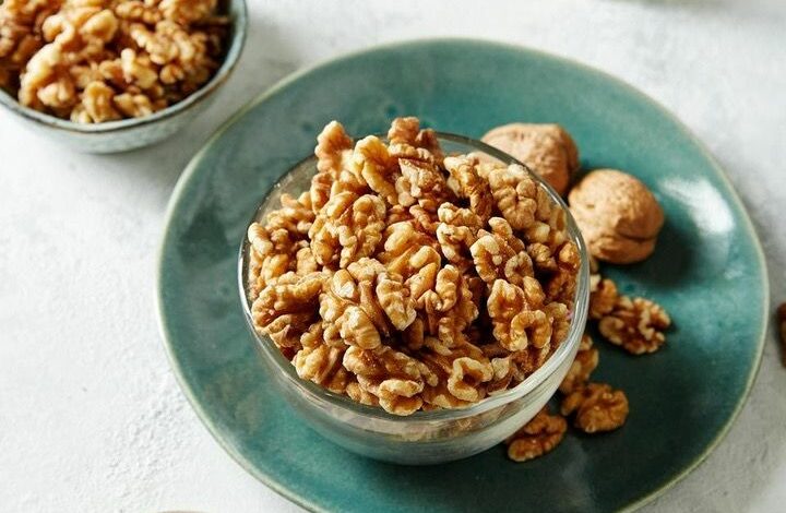 adding-just-a-small-handful-of-walnuts-can-have-dietary-benefits-for-the-whole-family