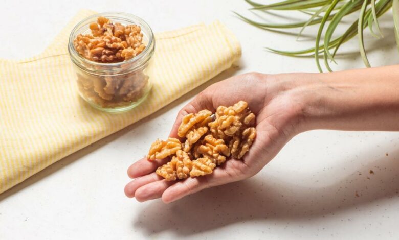 a-handful-of-walnuts-a-day-may-enhance-cognitive-development-in-adolescents